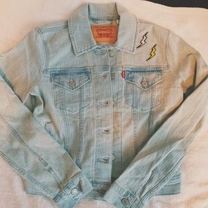Super cute Levi’s Jean jacket! :)